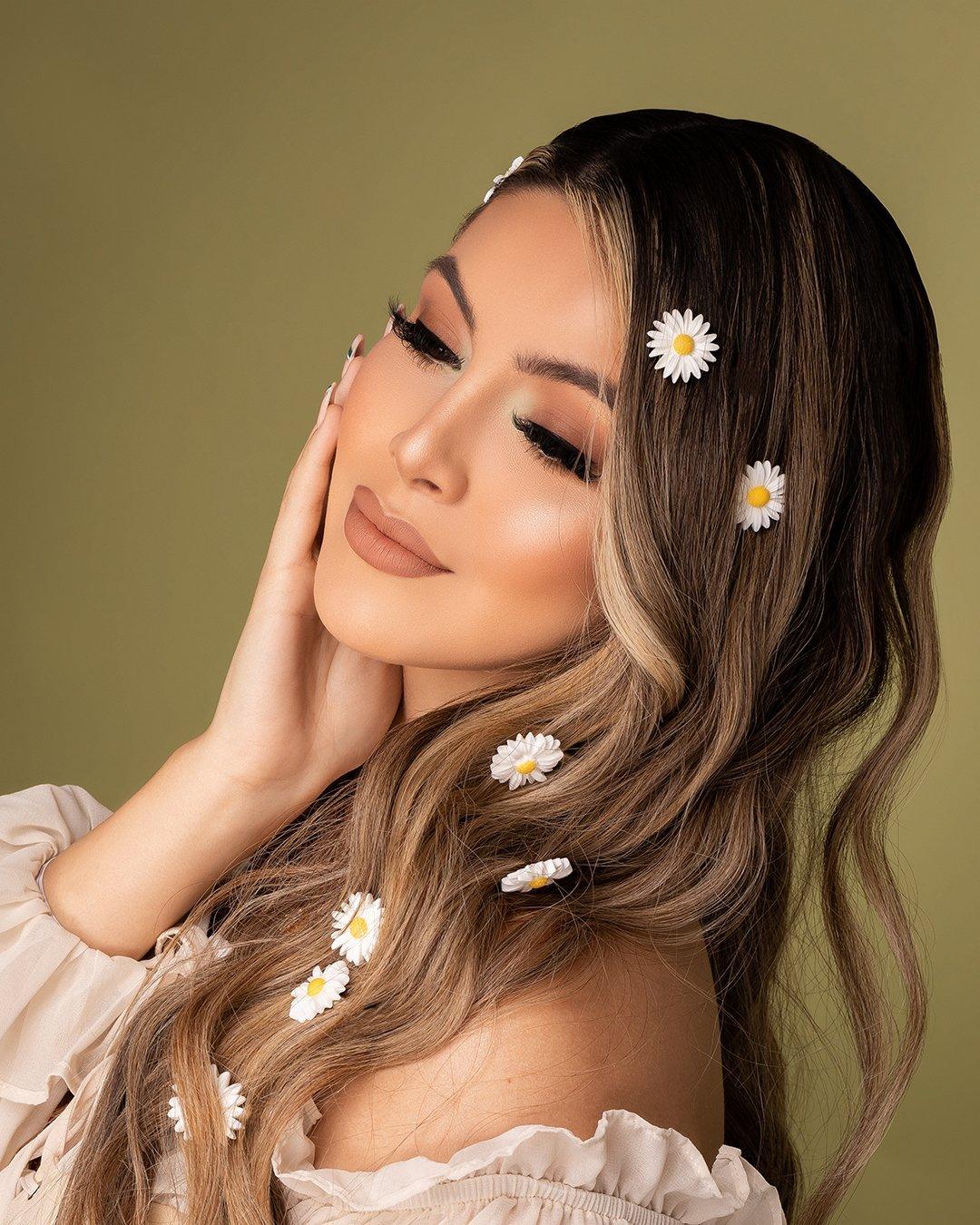 Daisy Daze Eyeshadow Palette - Bebella - Festievibes Cosmetics