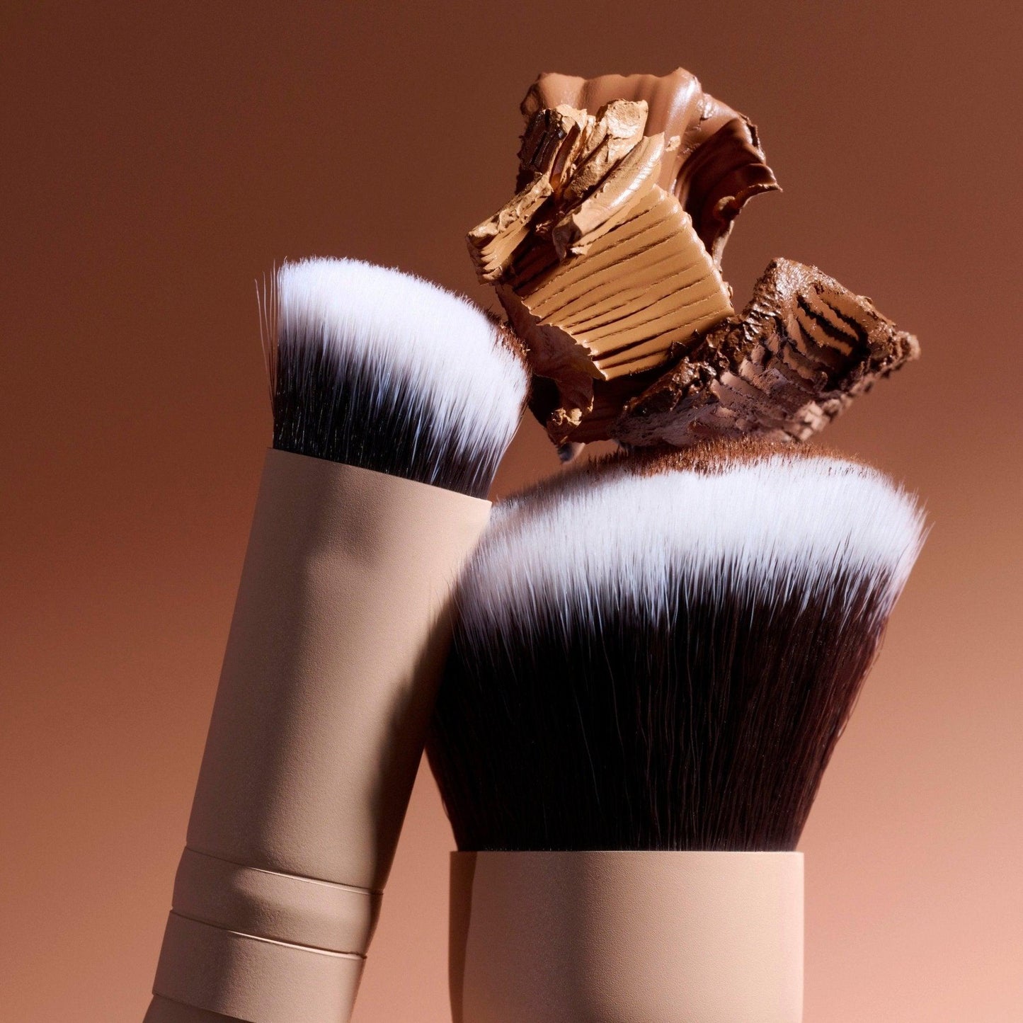 Snatch and Sculpt Brush - Festievibes Cosmetics